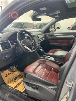 ڤۆڵکسواگن ئەتڵەس کرۆس سپۆرت